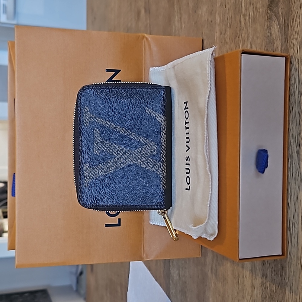 Louis Vuitton Zippy Coin Purse Giant Monogram